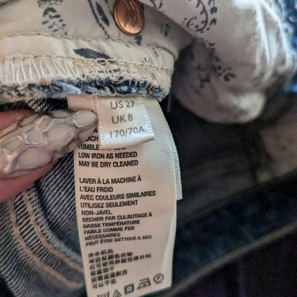 We The Free by Free People High Rise Cutoff Denim Shorts | Size 27 - Picture 4 of 5